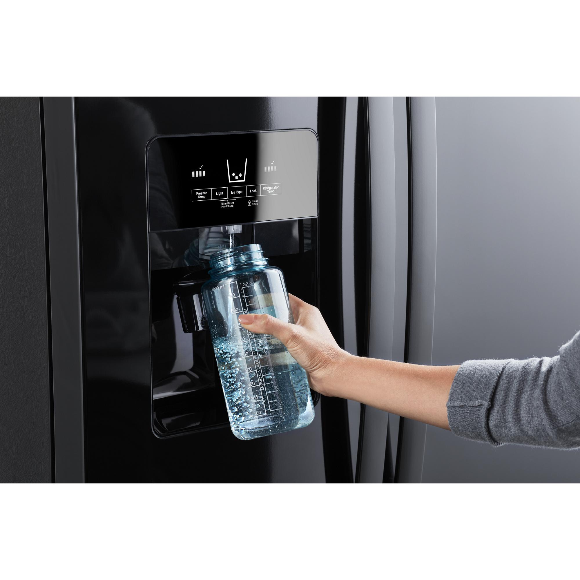 Вода холодильником атлант. Холодильник для воды. Диспенсер воды с мини холодильником. Контейнер для воды в холодильник. Фильтр для воды для холодильника.